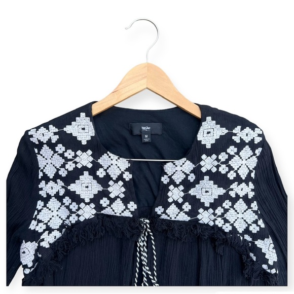 Black and white boho embroidered top with fringe, long sleeve, medium - Picture 3 of 8
